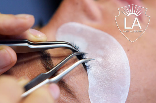 Eyelash Extensions Masterclass ONLINE + Kit
